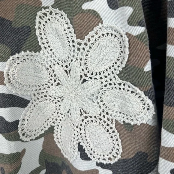 NWT: POL Camouflage and Denim Jacket - Picture 9 of 14